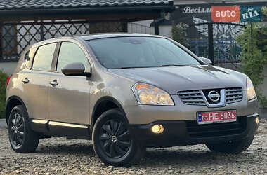 Внедорожник / Кроссовер Nissan Qashqai 2009 в 