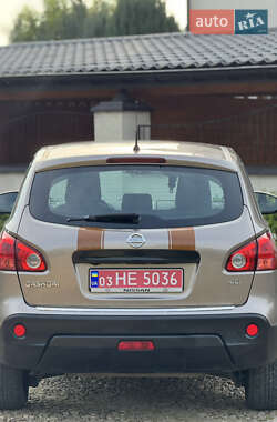 Внедорожник / Кроссовер Nissan Qashqai 2009 в 