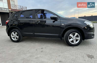 Внедорожник / Кроссовер Nissan Qashqai 2012 в 