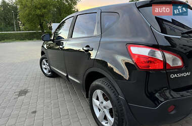 Внедорожник / Кроссовер Nissan Qashqai 2012 в 