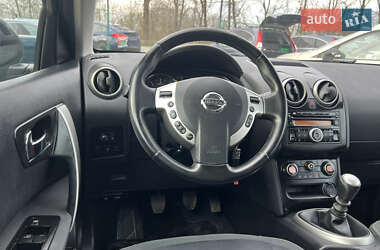 Внедорожник / Кроссовер Nissan Qashqai 2010 в 