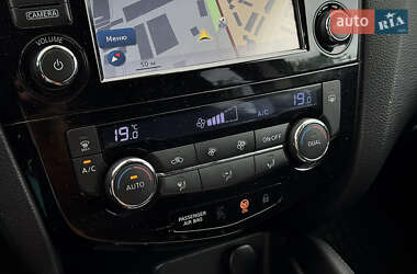 Позашляховик / Кросовер Nissan Qashqai 2014 в 