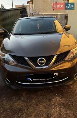 Внедорожник / Кроссовер Nissan Qashqai 2015 в 