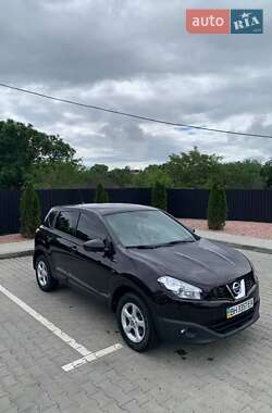 Внедорожник / Кроссовер Nissan Qashqai 2011 в 