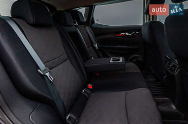 Внедорожник / Кроссовер Nissan Qashqai 2015 в 
