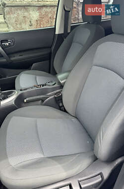 Позашляховик / Кросовер Nissan Qashqai 2010 в 