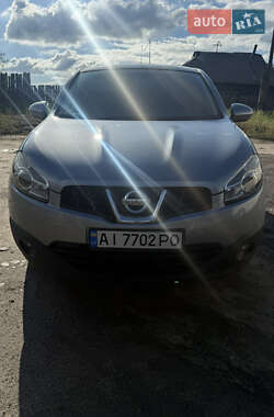 Внедорожник / Кроссовер Nissan Qashqai 2010 в 