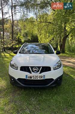 Внедорожник / Кроссовер Nissan Qashqai 2010 в 