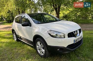 Внедорожник / Кроссовер Nissan Qashqai 2010 в 