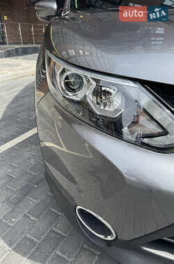 Внедорожник / Кроссовер Nissan Qashqai 2015 в 