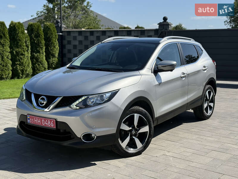 Позашляховик / Кросовер Nissan Qashqai 2016 в Рівному