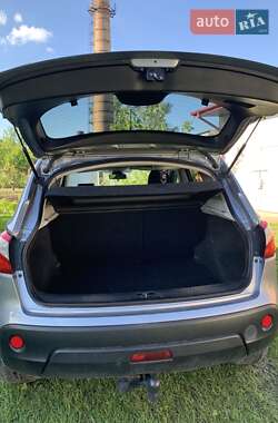 Внедорожник / Кроссовер Nissan Qashqai 2011 в 