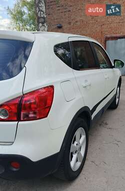 Позашляховик / Кросовер Nissan Qashqai 2009 в 