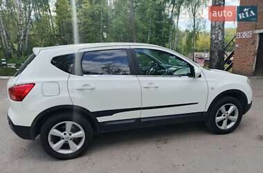 Позашляховик / Кросовер Nissan Qashqai 2009 в 