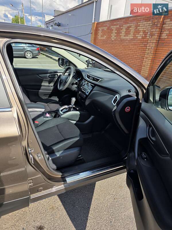 Внедорожник / Кроссовер Nissan Qashqai 2017 в Кривом Роге