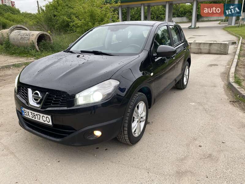 Позашляховик / Кросовер Nissan Qashqai 2010 в 