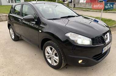 Позашляховик / Кросовер Nissan Qashqai 2010 в 
