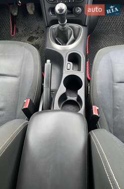 Позашляховик / Кросовер Nissan Qashqai 2010 в 