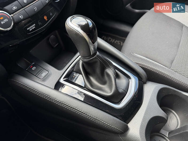 Позашляховик / Кросовер Nissan Qashqai 2018 в Дніпрі