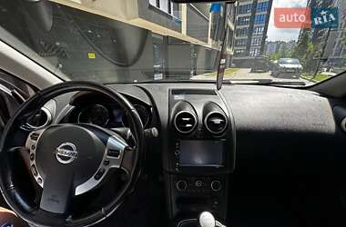 Позашляховик / Кросовер Nissan Qashqai 2012 в 