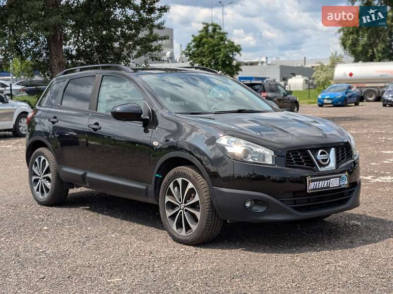 Позашляховик / Кросовер Nissan Qashqai 2013 в Києві