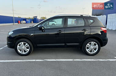 Позашляховик / Кросовер Nissan Qashqai 2013 в 