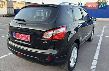 Позашляховик / Кросовер Nissan Qashqai 2013 в 