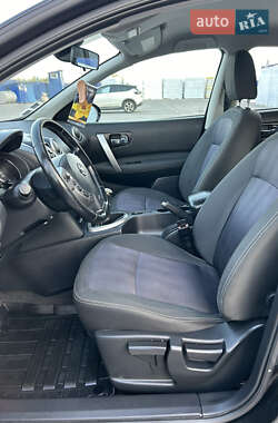 Позашляховик / Кросовер Nissan Qashqai 2013 в 