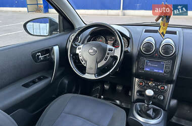 Позашляховик / Кросовер Nissan Qashqai 2013 в 