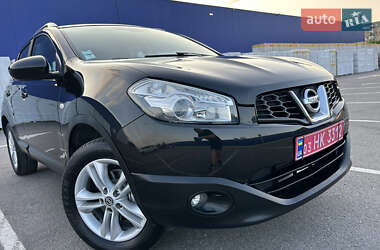Позашляховик / Кросовер Nissan Qashqai 2013 в 