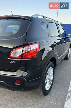 Позашляховик / Кросовер Nissan Qashqai 2013 в 