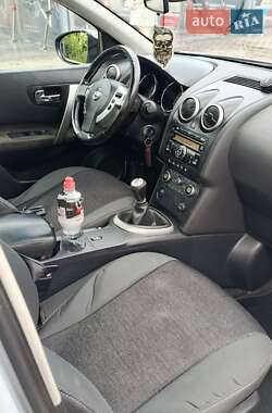 Внедорожник / Кроссовер Nissan Qashqai 2009 в 