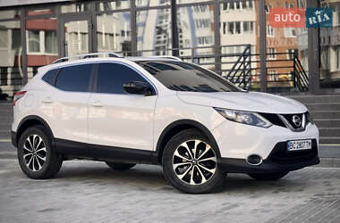 Внедорожник / Кроссовер Nissan Qashqai 2015 в 