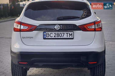 Внедорожник / Кроссовер Nissan Qashqai 2015 в 