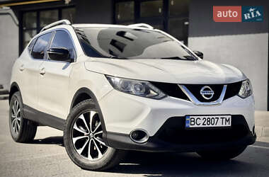 Внедорожник / Кроссовер Nissan Qashqai 2015 в 