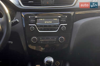 Внедорожник / Кроссовер Nissan Qashqai 2015 в 