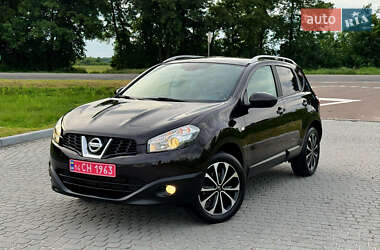 Внедорожник / Кроссовер Nissan Qashqai 2012 в 