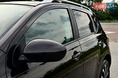Внедорожник / Кроссовер Nissan Qashqai 2012 в 