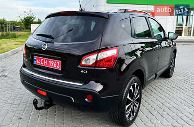 Внедорожник / Кроссовер Nissan Qashqai 2012 в 