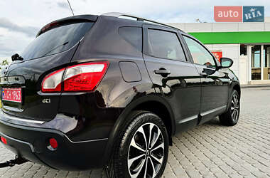 Внедорожник / Кроссовер Nissan Qashqai 2012 в 