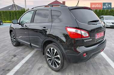 Позашляховик / Кросовер Nissan Qashqai 2013 в 