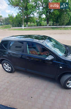 Внедорожник / Кроссовер Nissan Qashqai 2008 в 