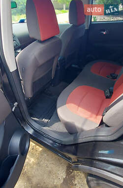 Внедорожник / Кроссовер Nissan Qashqai 2008 в 