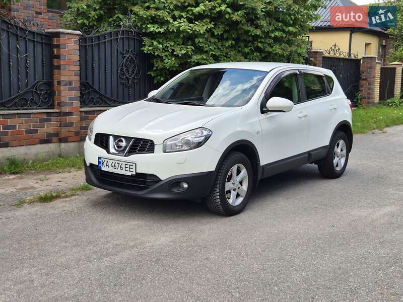 Позашляховик / Кросовер Nissan Qashqai 2011 в 