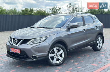 Внедорожник / Кроссовер Nissan Qashqai 2014 в 