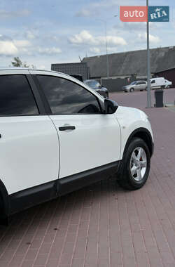 Внедорожник / Кроссовер Nissan Qashqai 2013 в 