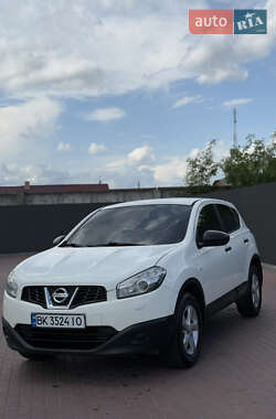 Внедорожник / Кроссовер Nissan Qashqai 2013 в 