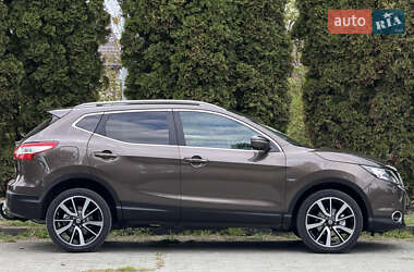 Позашляховик / Кросовер Nissan Qashqai 2014 в 