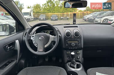 Внедорожник / Кроссовер Nissan Qashqai 2008 в 