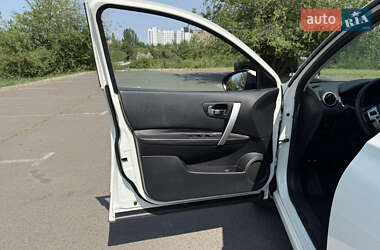 Внедорожник / Кроссовер Nissan Qashqai 2013 в 
